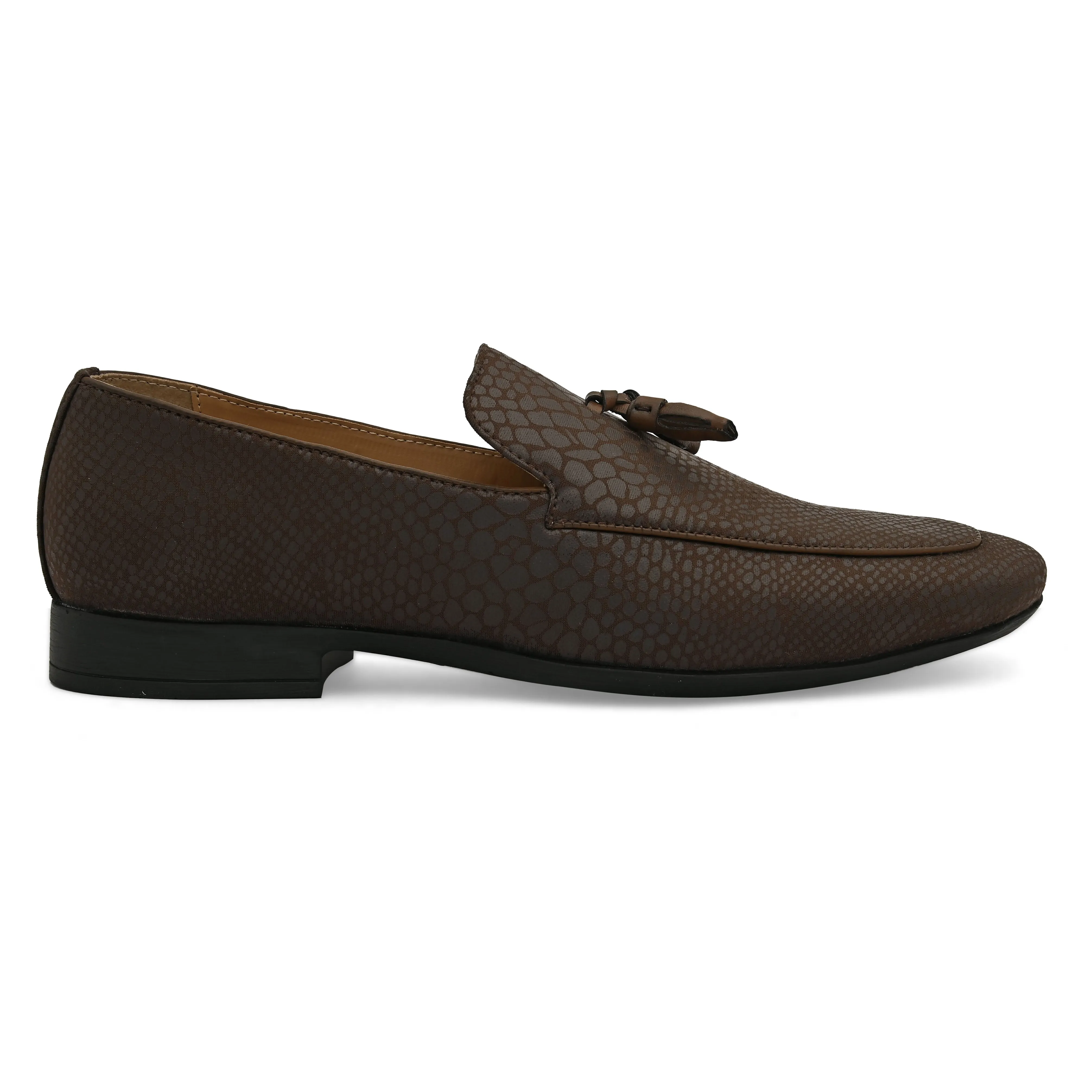 Dabble Brown Textured Loafers