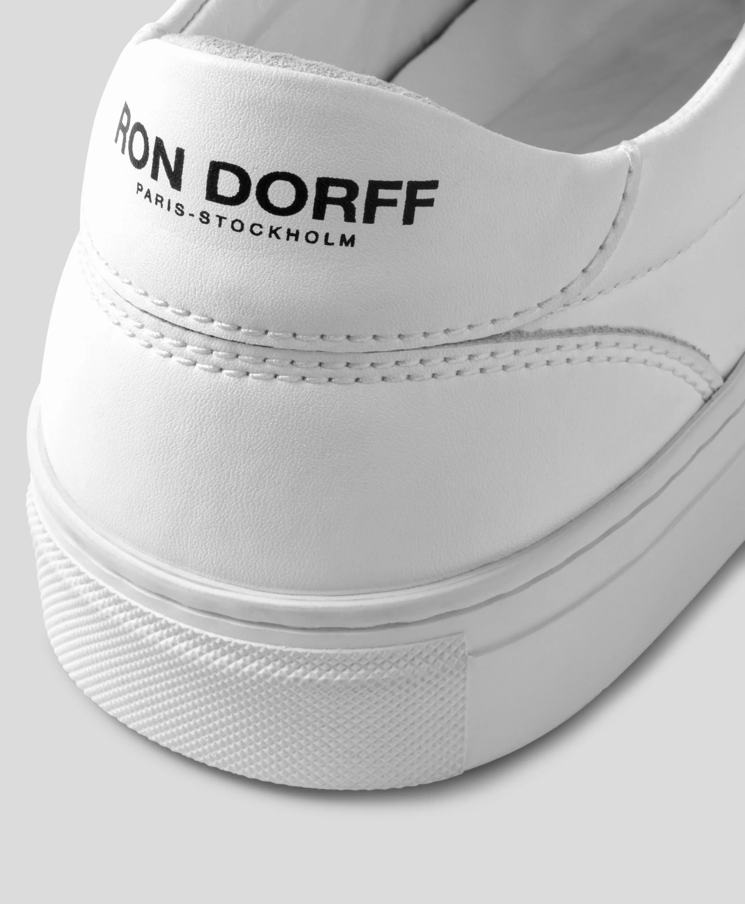 Urban Tennis Shoes: White