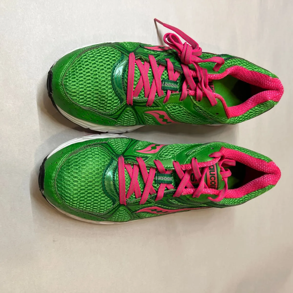 Women's Saucony Grid Cohesion 6 --Green/Pink-- Running Shoe-Size 10M