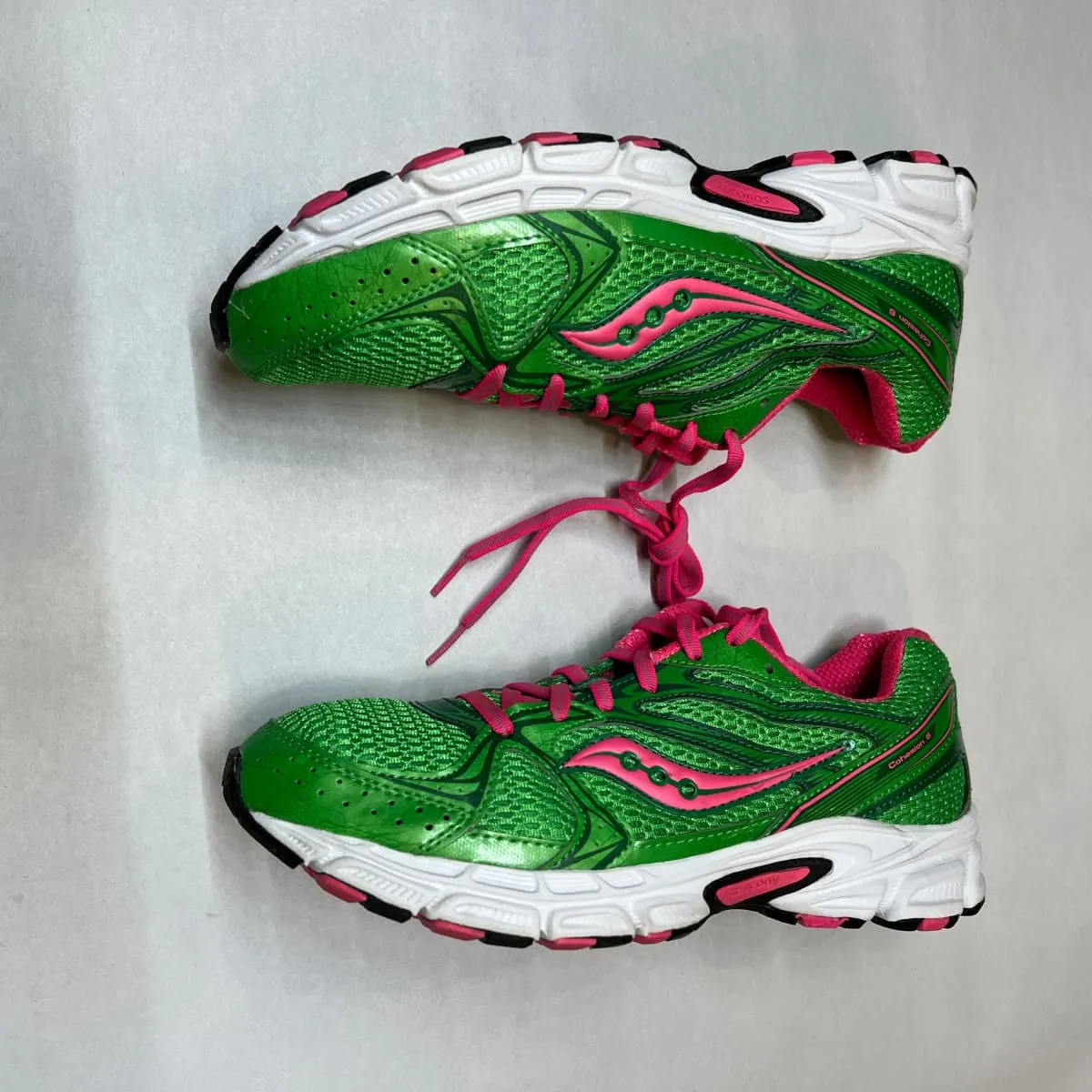 Women's Saucony Grid Cohesion 6 --Green/Pink-- Running Shoe-Size 10M